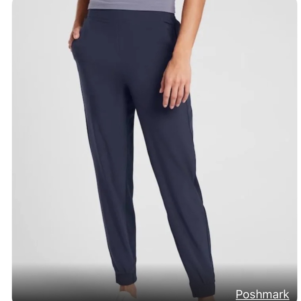 New-Athleta-4-navy blue-Brooklyn jogger.Breathable, elastic waist, lightweight